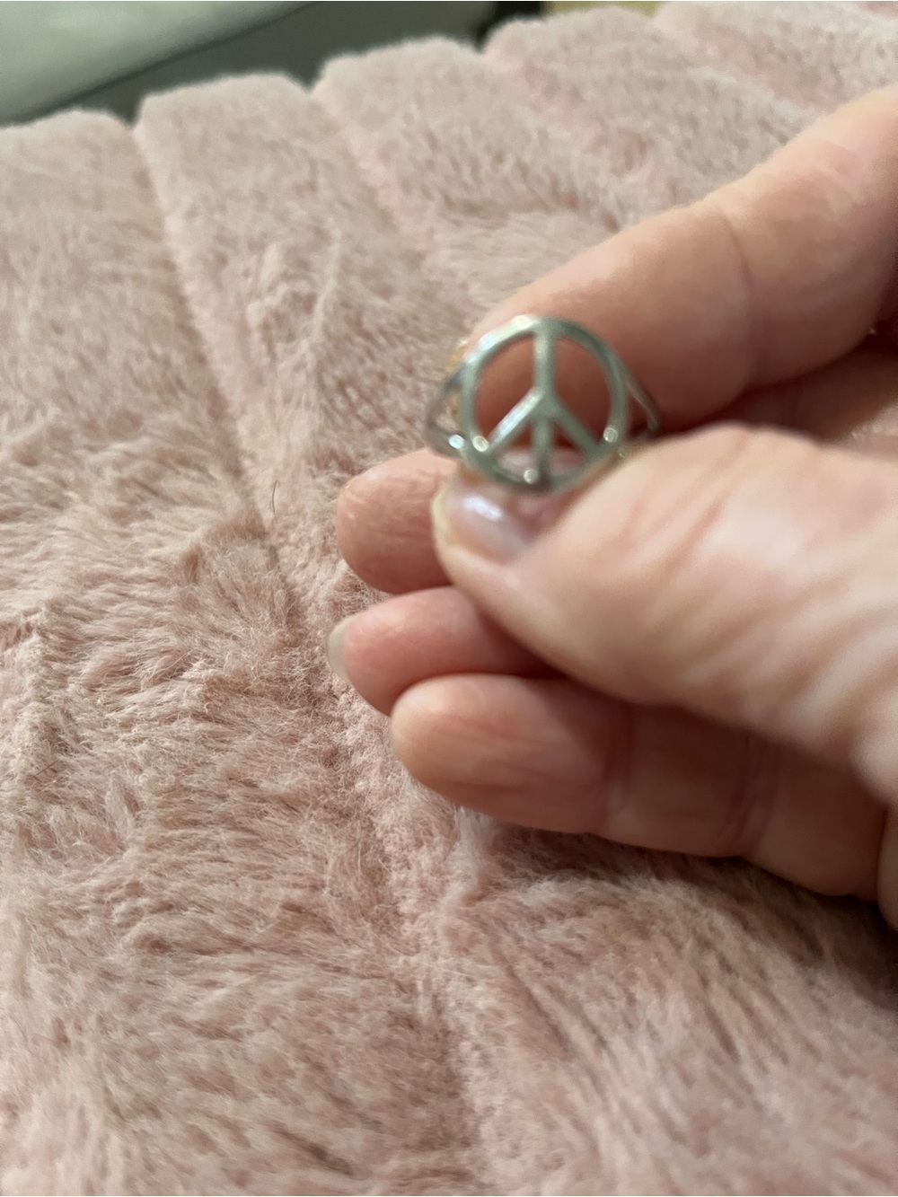 Peace sign ring